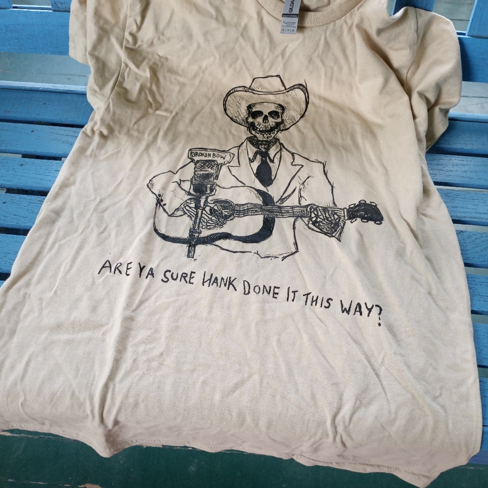 Mens Broken Bow tee